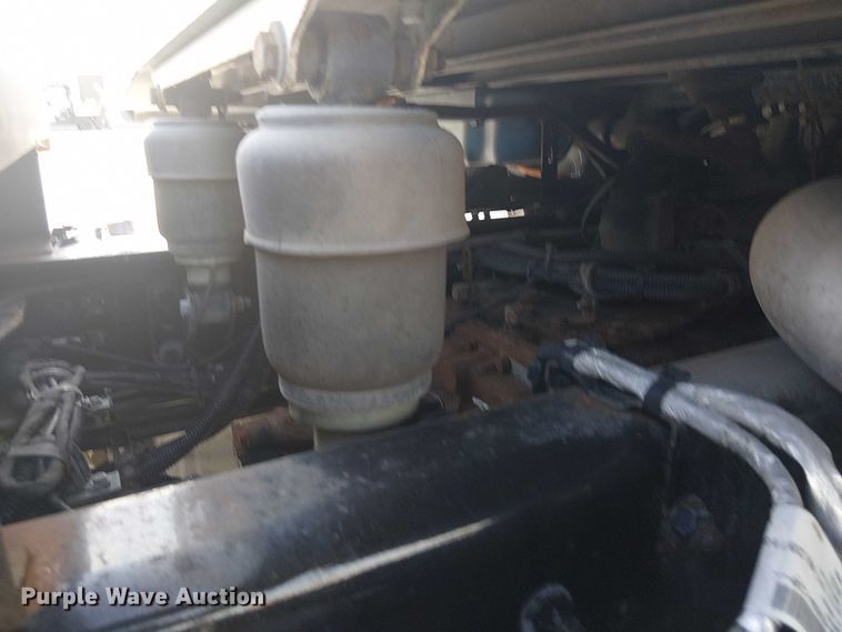 image for item NU9722 2019 Western Star 4700 flatbed truck