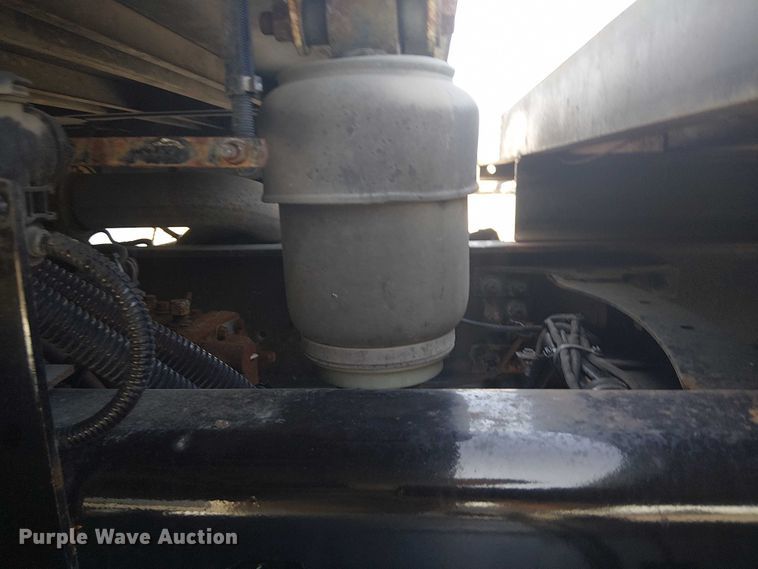 image for item NU9722 2019 Western Star 4700 flatbed truck