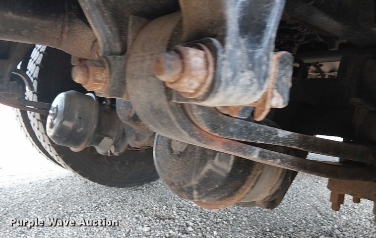 image for item NU9722 2019 Western Star 4700 flatbed truck