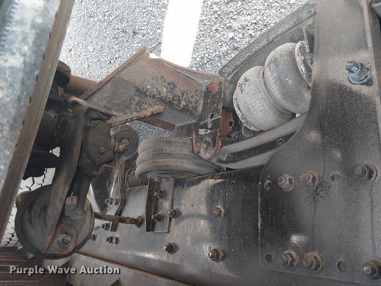 image for item NU9722 2019 Western Star 4700 flatbed truck