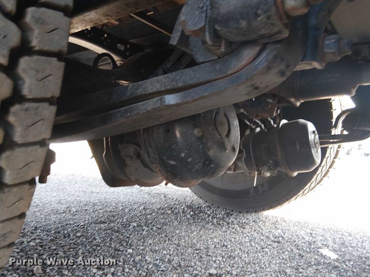 image for item NU9722 2019 Western Star 4700 flatbed truck