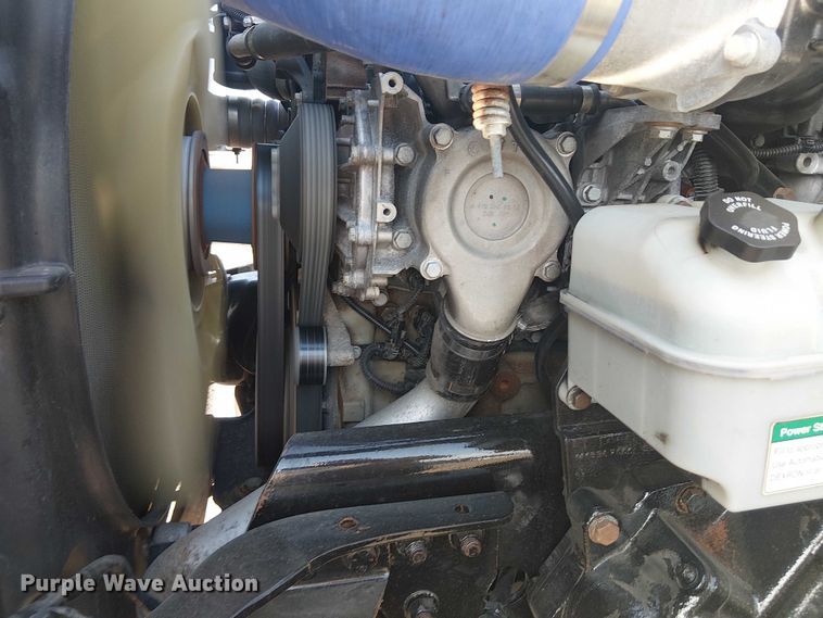 image for item NU9722 2019 Western Star 4700 flatbed truck