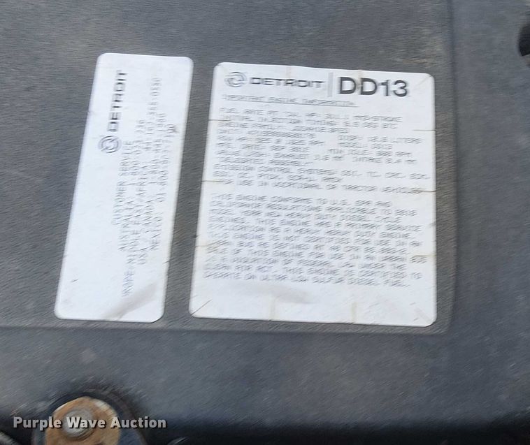 image for item NU9722 2019 Western Star 4700 flatbed truck