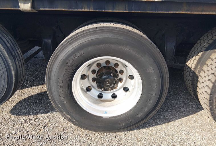 image for item NU9722 2019 Western Star 4700 flatbed truck