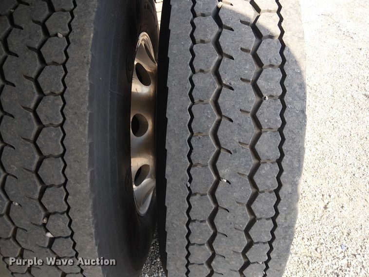 image for item NU9722 2019 Western Star 4700 flatbed truck