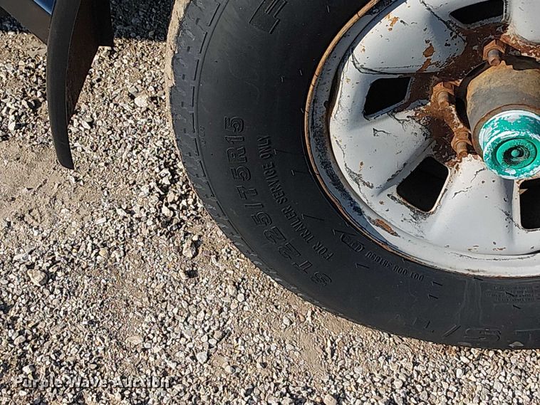 image for item NU9723 2009 Bulldog Trailers 718HT utility trailer