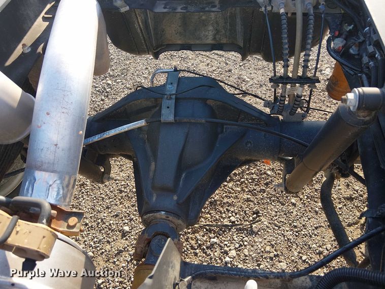 image for item NU9725 2022 Ford F550 Super Duty truck cab and chassis