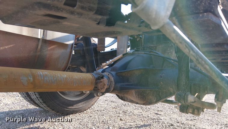 image for item NU9725 2022 Ford F550 Super Duty truck cab and chassis