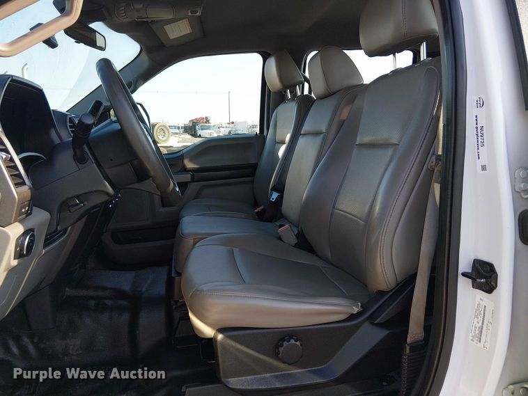 image for item NU9725 2022 Ford F550 Super Duty truck cab and chassis