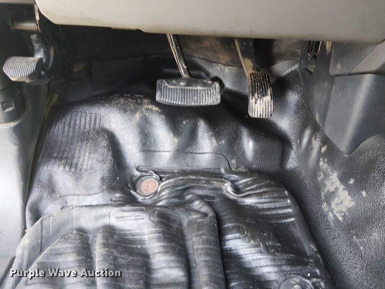 image for item NU9725 2022 Ford F550 Super Duty truck cab and chassis