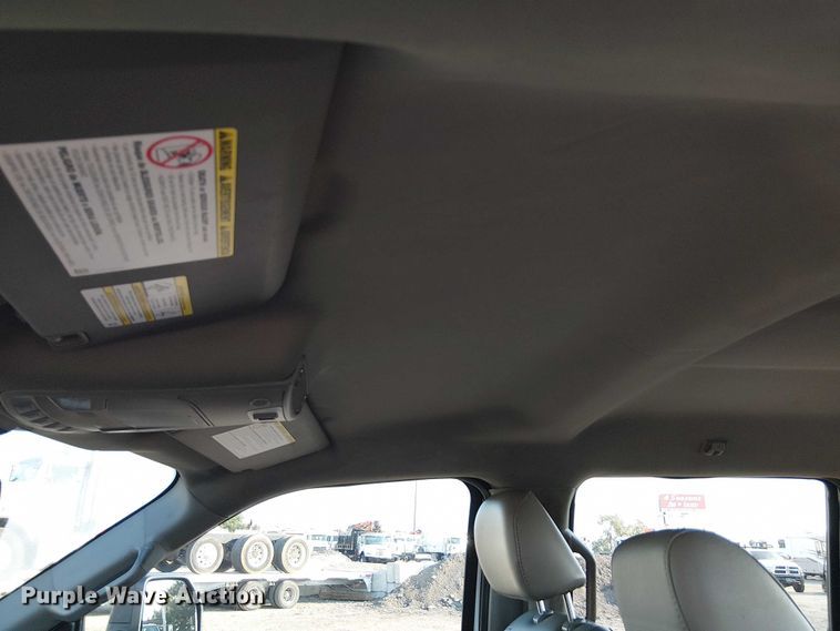 image for item NU9725 2022 Ford F550 Super Duty truck cab and chassis