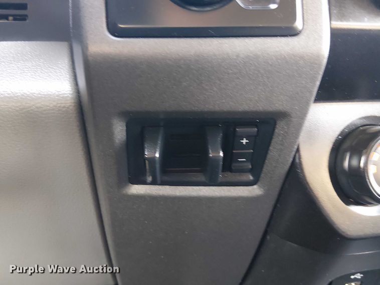 image for item NU9725 2022 Ford F550 Super Duty truck cab and chassis