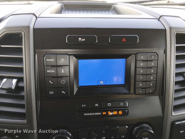 image for item NU9725 2022 Ford F550 Super Duty truck cab and chassis