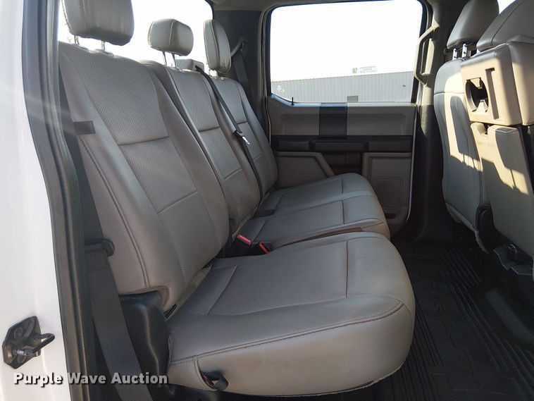 image for item NU9725 2022 Ford F550 Super Duty truck cab and chassis