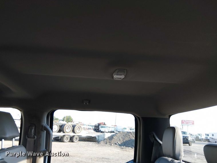 image for item NU9725 2022 Ford F550 Super Duty truck cab and chassis