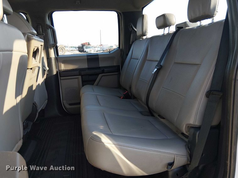 image for item NU9725 2022 Ford F550 Super Duty truck cab and chassis