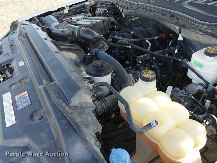 image for item NU9725 2022 Ford F550 Super Duty truck cab and chassis