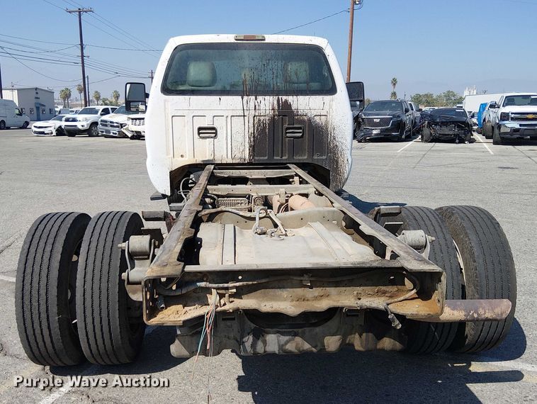image for item YA0985 2013 Ford F450 Super Duty truck cab and chassis