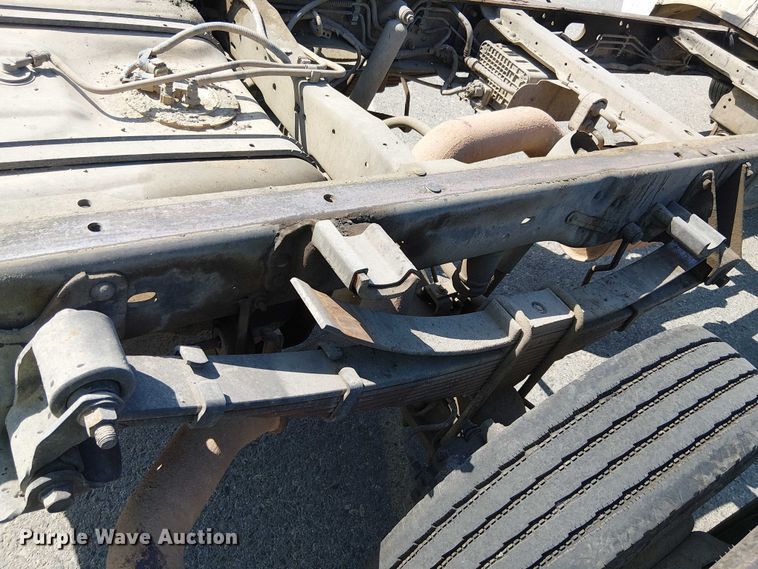 image for item YA0985 2013 Ford F450 Super Duty truck cab and chassis