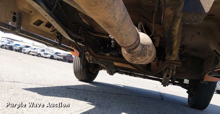 image for item YA0985 2013 Ford F450 Super Duty truck cab and chassis