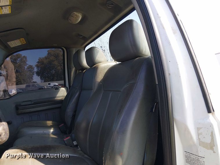 image for item YA0985 2013 Ford F450 Super Duty truck cab and chassis