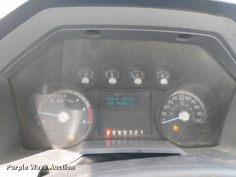 image for item YA0985 2013 Ford F450 Super Duty truck cab and chassis