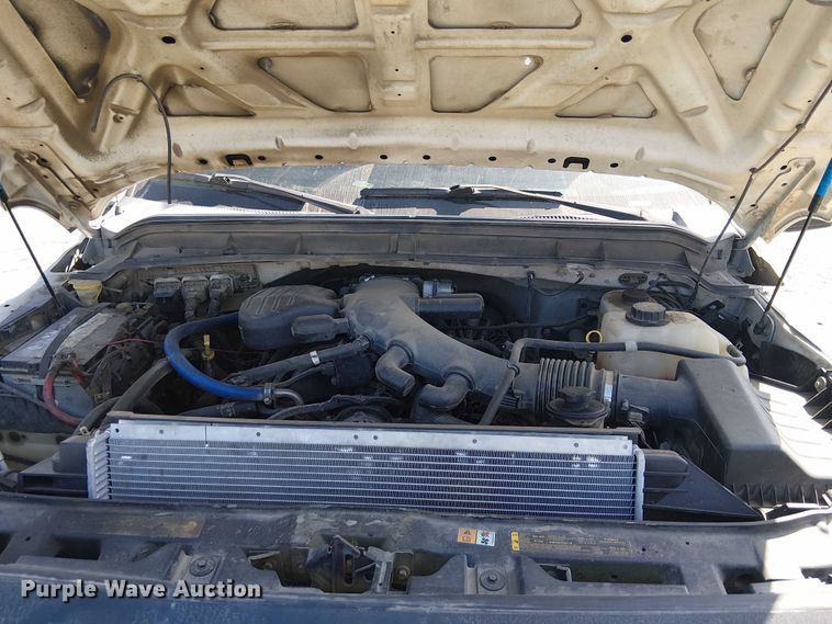 image for item YA0985 2013 Ford F450 Super Duty truck cab and chassis