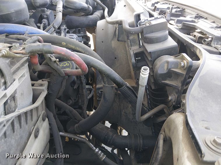 image for item YA0985 2013 Ford F450 Super Duty truck cab and chassis