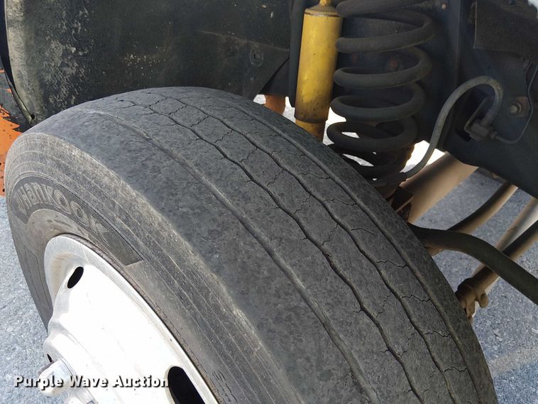 image for item YA0985 2013 Ford F450 Super Duty truck cab and chassis