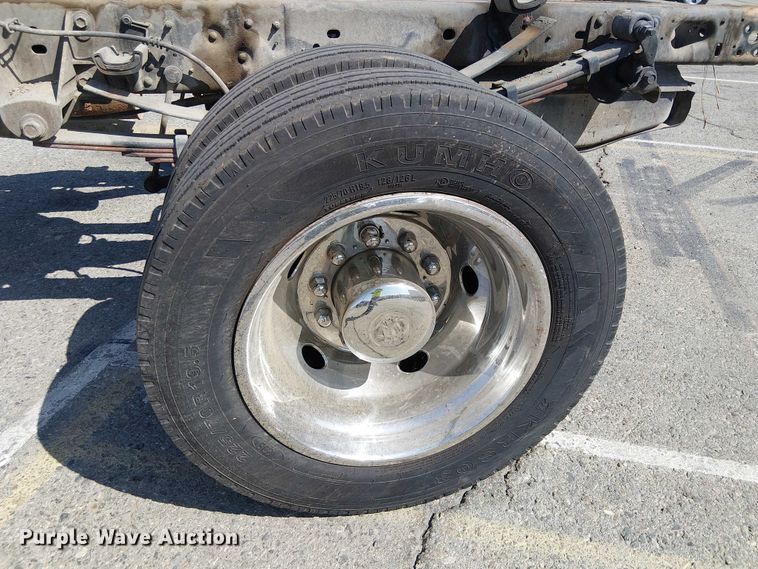 image for item YA0985 2013 Ford F450 Super Duty truck cab and chassis