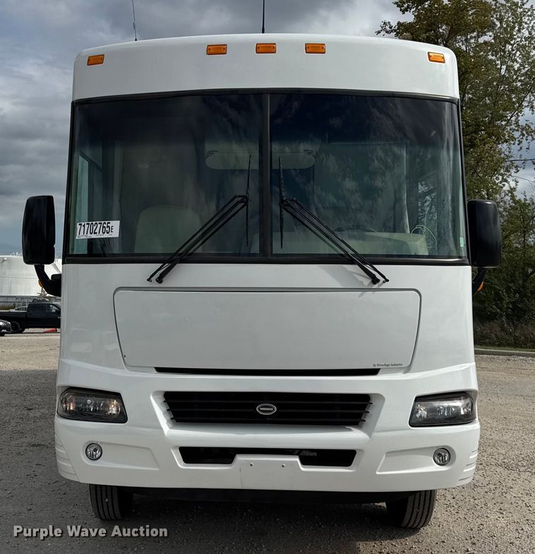 image for item YA1181 2005 Winnebago mobile command center