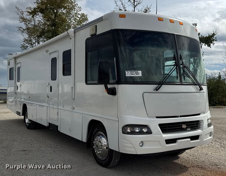 image for item YA1181 2005 Winnebago mobile command center