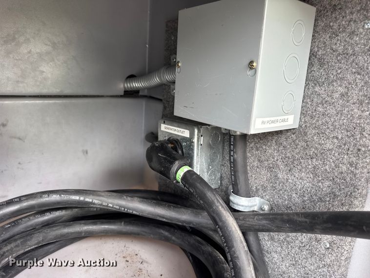 image for item YA1181 2005 Winnebago mobile command center