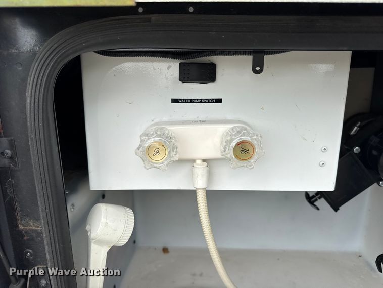 image for item YA1181 2005 Winnebago mobile command center