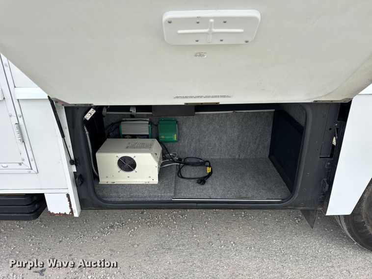 image for item YA1181 2005 Winnebago mobile command center