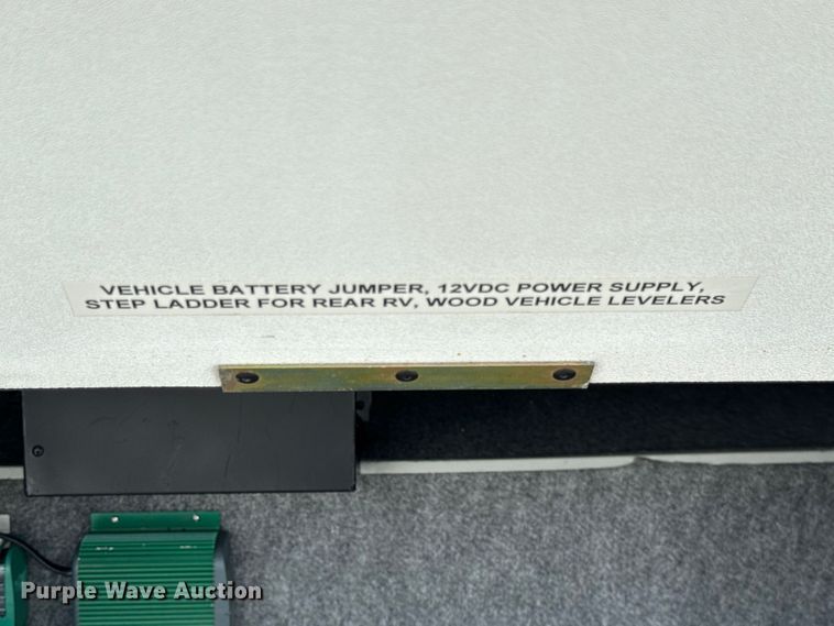 image for item YA1181 2005 Winnebago mobile command center