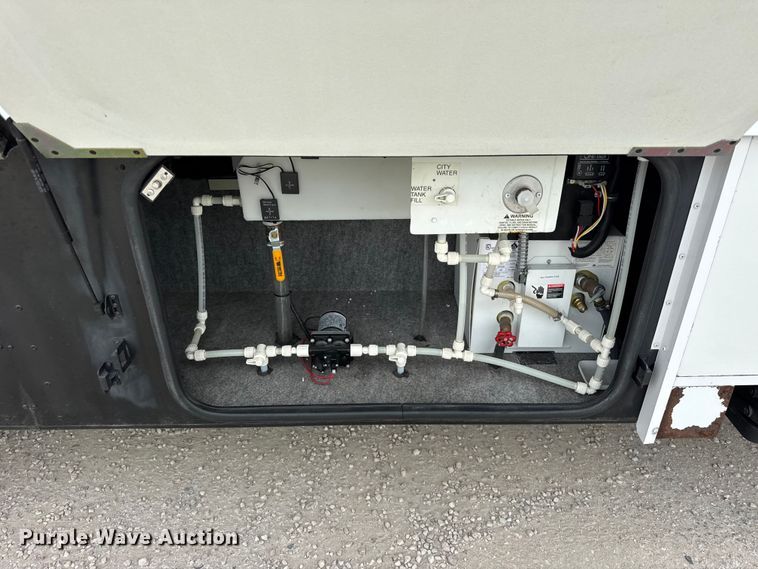 image for item YA1181 2005 Winnebago mobile command center