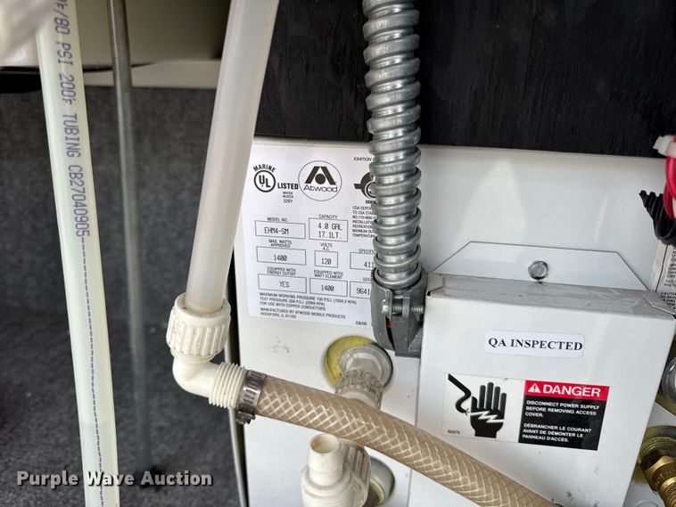 image for item YA1181 2005 Winnebago mobile command center