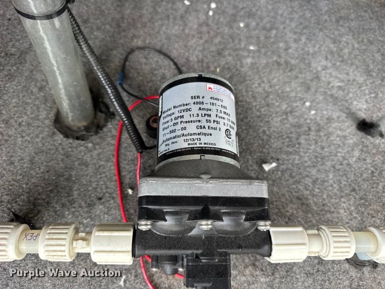 image for item YA1181 2005 Winnebago mobile command center