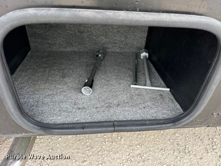 image for item YA1181 2005 Winnebago mobile command center