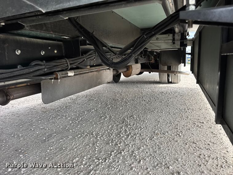 image for item YA1181 2005 Winnebago mobile command center