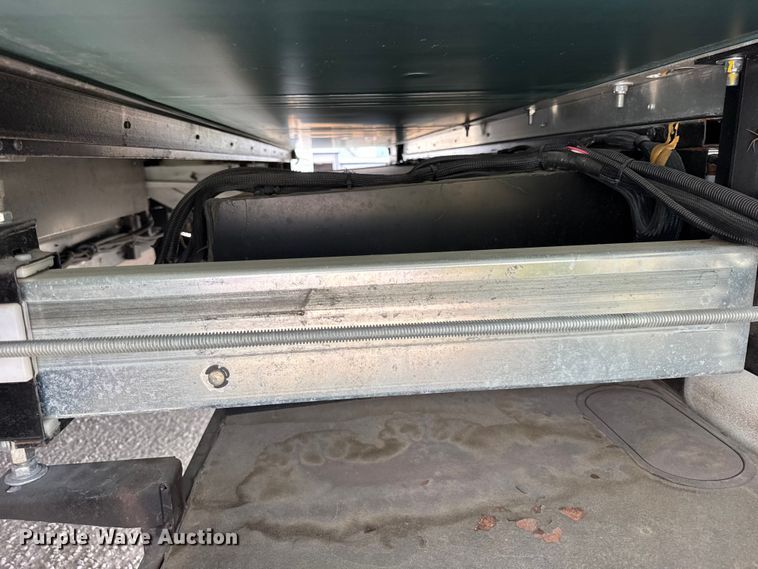 image for item YA1181 2005 Winnebago mobile command center