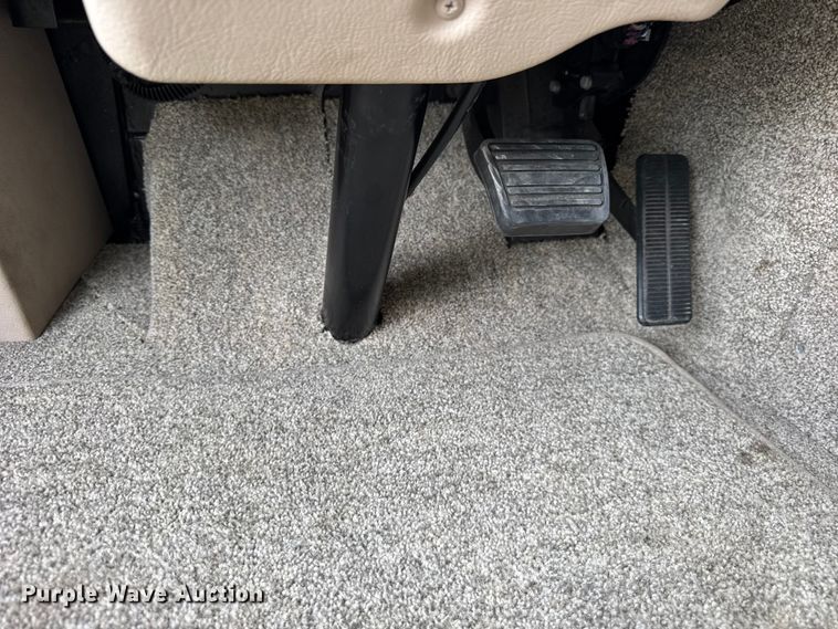 image for item YA1181 2005 Winnebago mobile command center