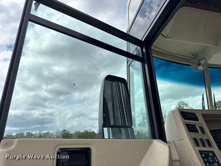 image for item YA1181 2005 Winnebago mobile command center