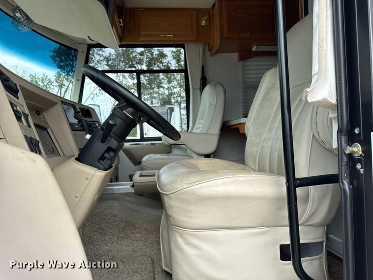 image for item YA1181 2005 Winnebago mobile command center