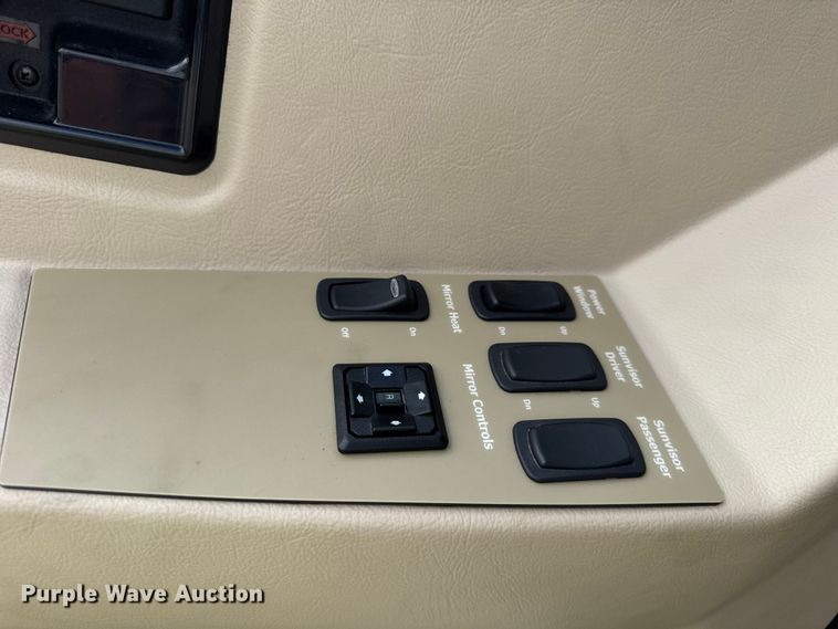 image for item YA1181 2005 Winnebago mobile command center