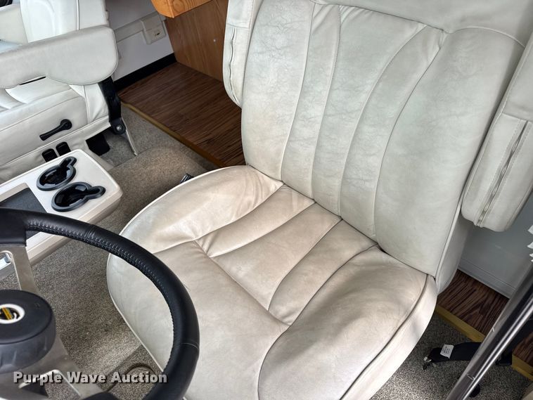 image for item YA1181 2005 Winnebago mobile command center