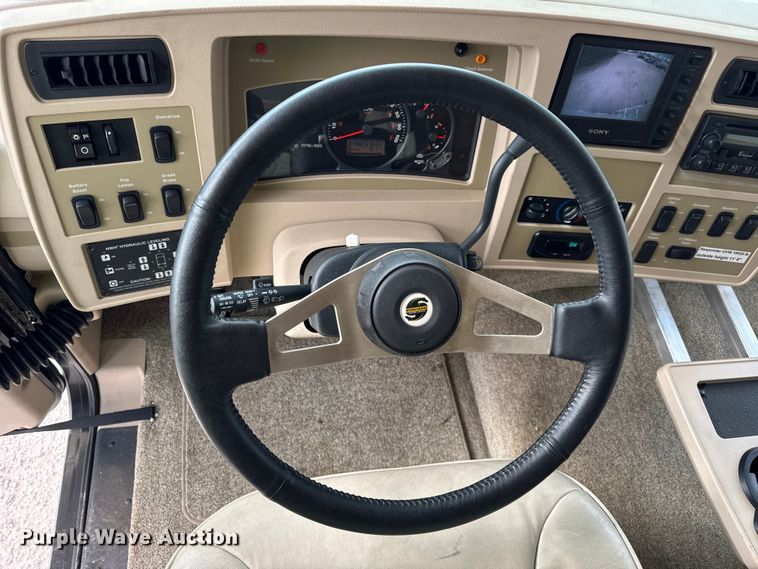 image for item YA1181 2005 Winnebago mobile command center