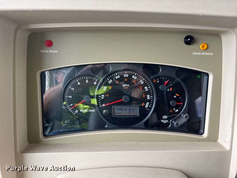 image for item YA1181 2005 Winnebago mobile command center