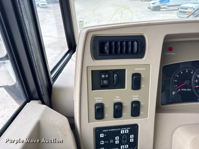 image for item YA1181 2005 Winnebago mobile command center